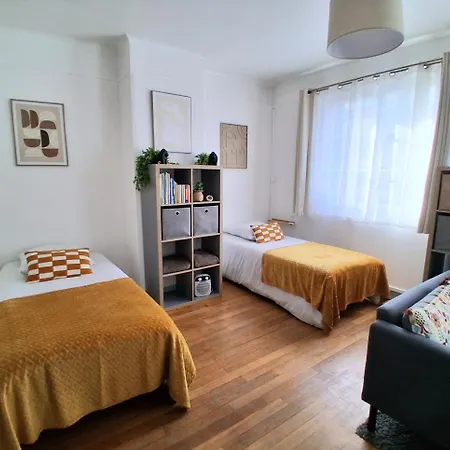 L'aiglon Apartment *